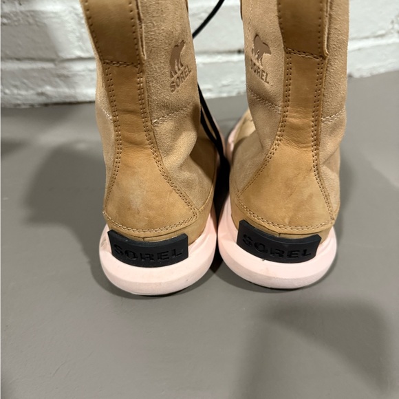 NWOT Sorel Explorer II Waterproof Winter Boots, Beige/Pink - Picture 2 of 3